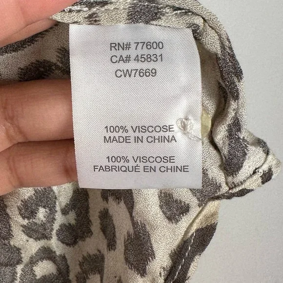 CHASER Animal Print Button Up Ruffle Sleeves Lightweight Spring Women’s Sz M - Picture 6 of 6